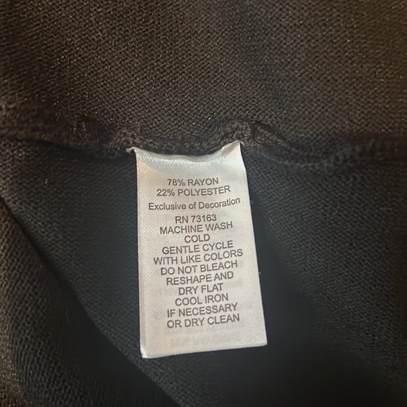 Cable & Gauge Black Knit long Cold Shoulder Sleeves Silver Embellishments - Picture 8 of 11